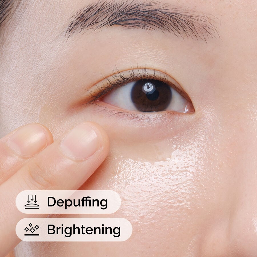 caffeine-solution-5-egcg-eye-serum-s0 ord-caffeine-solution-egcg-model-application-with-benefits.jpg
