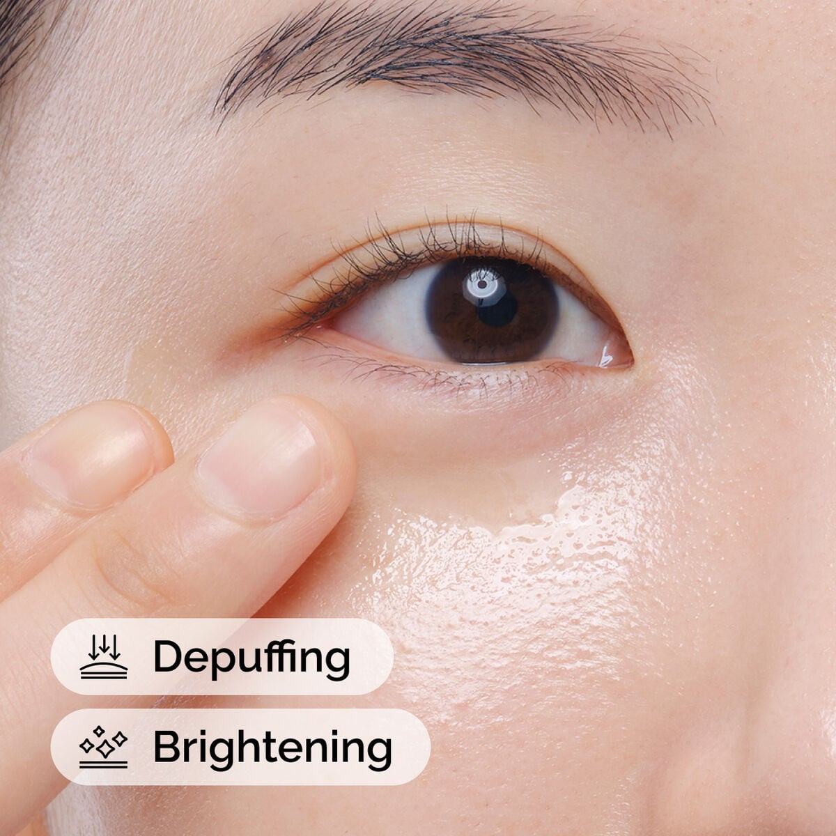 caffeine-solution-5-egcg-eye-serum-s0 ord-caffeine-solution-egcg-model-application-with-benefits.jpg